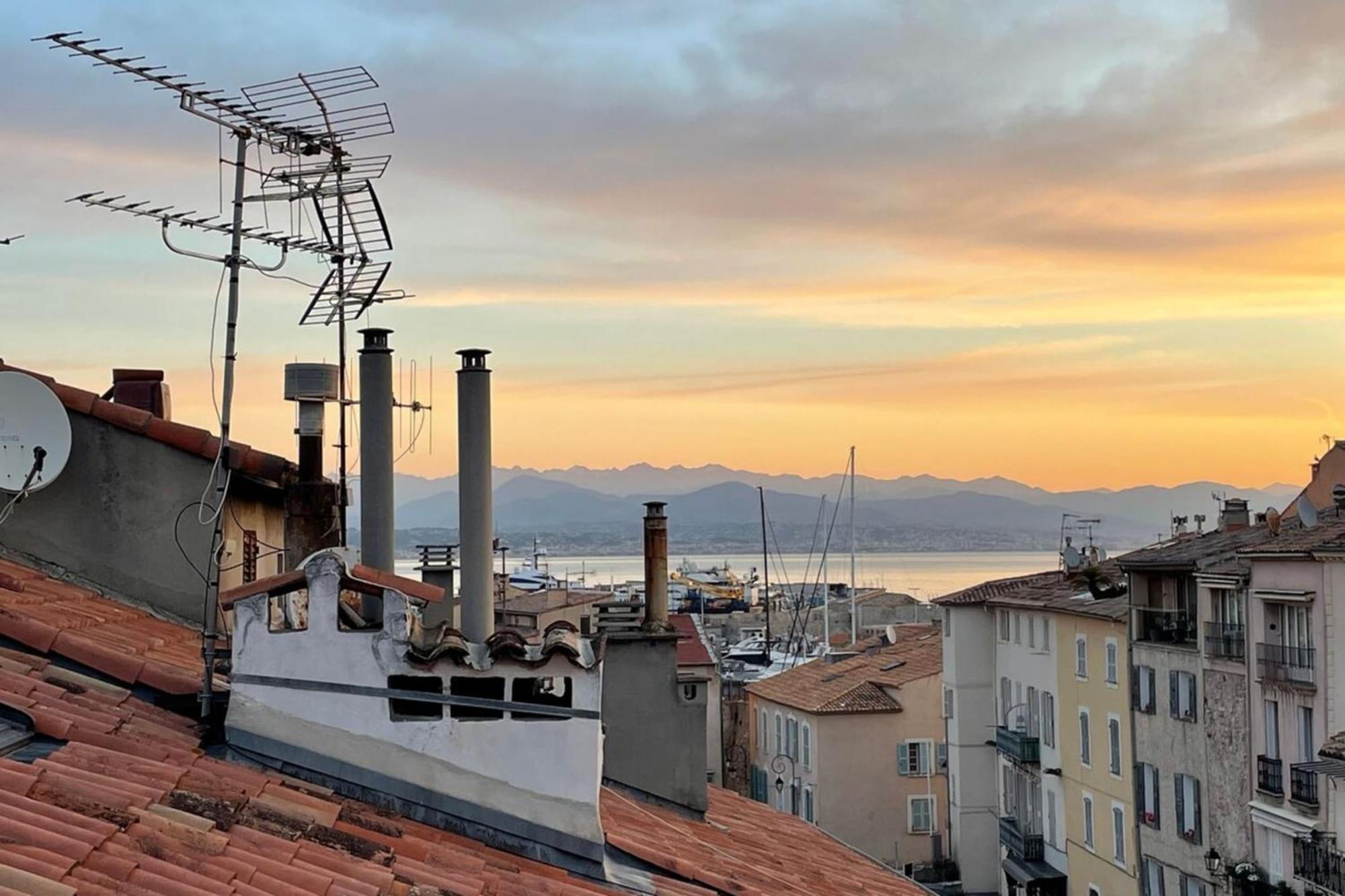 דירות 06M - Old Antibes Beautiful Duplex Terrace With Sea View מראה חיצוני תמונה